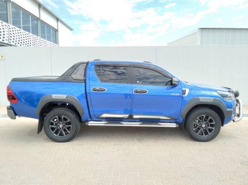 2021 Toyota 2.8 GF6 LG HILUX DOUBLE CAB 4X4 RS AT pictures