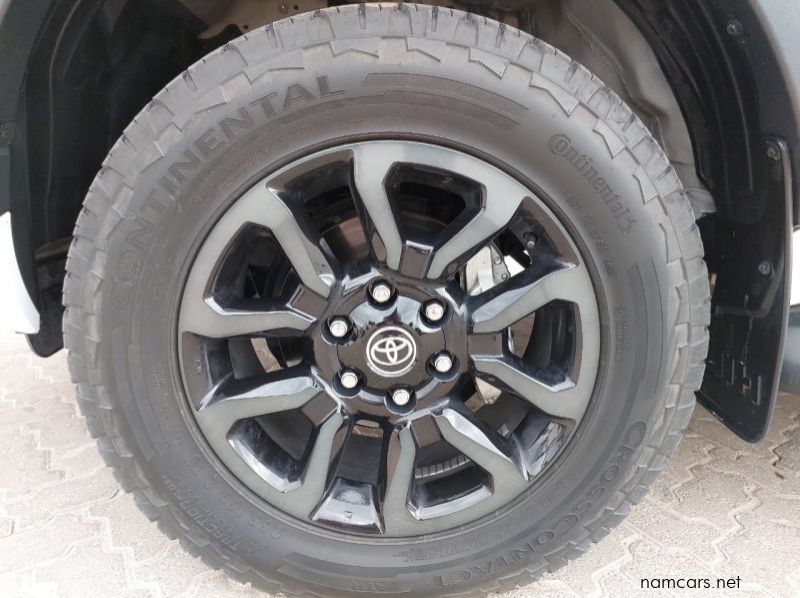 2023 Toyota Hilux 2.8 GD6 Legend RB MT pictures