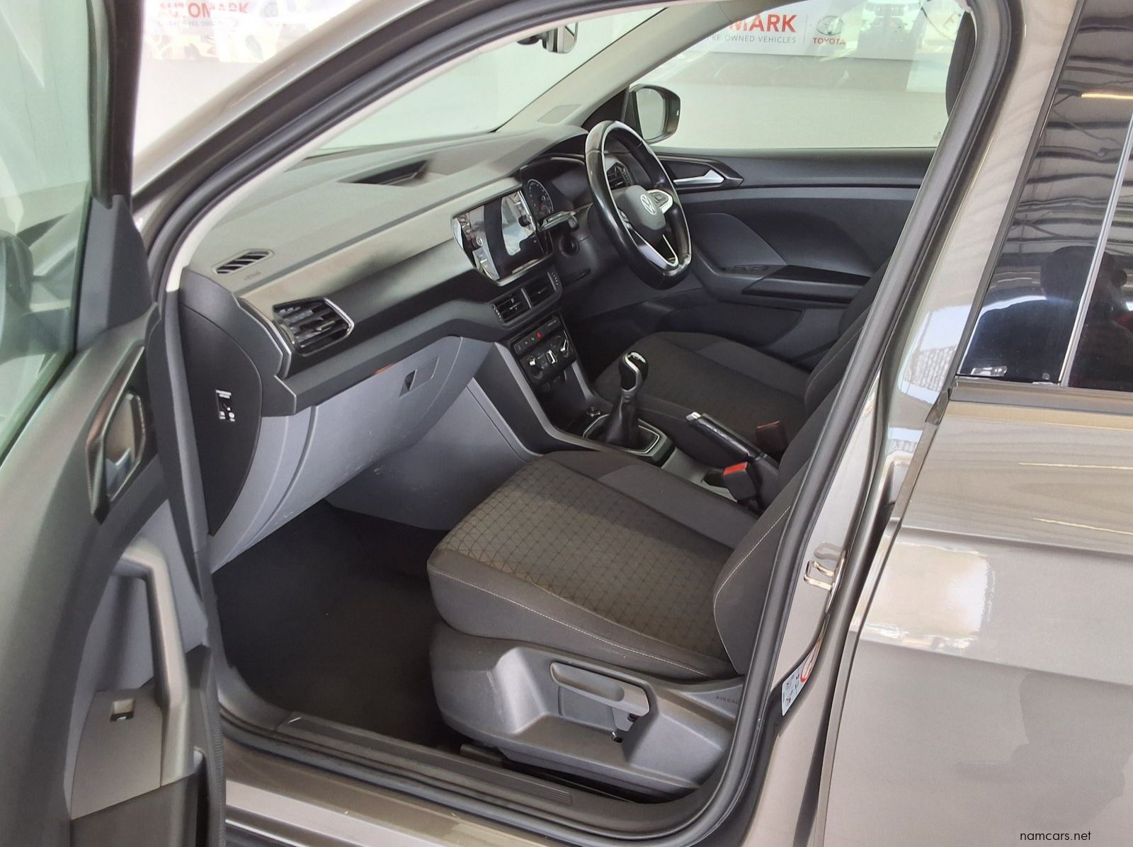 2020 Volkswagen VOLKSWAGEN T-CROSS 1.0 TSI COMFORTLINE pictures