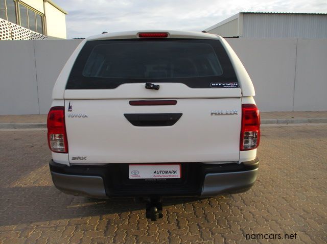 2017 Toyota 2.4 GD6 HILUX DC RB SRX MT pictures