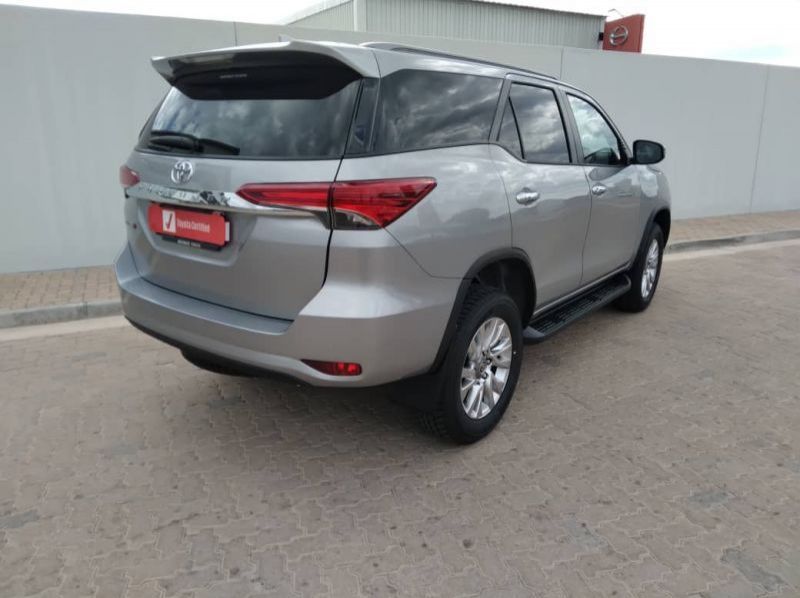 2023 Toyota 2.8 GD6 TOYOTA FORTUNER RB AT pictures