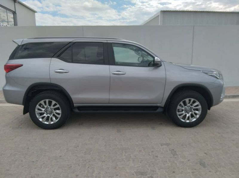 2023 Toyota 2.8 GD6 TOYOTA FORTUNER RB AT pictures