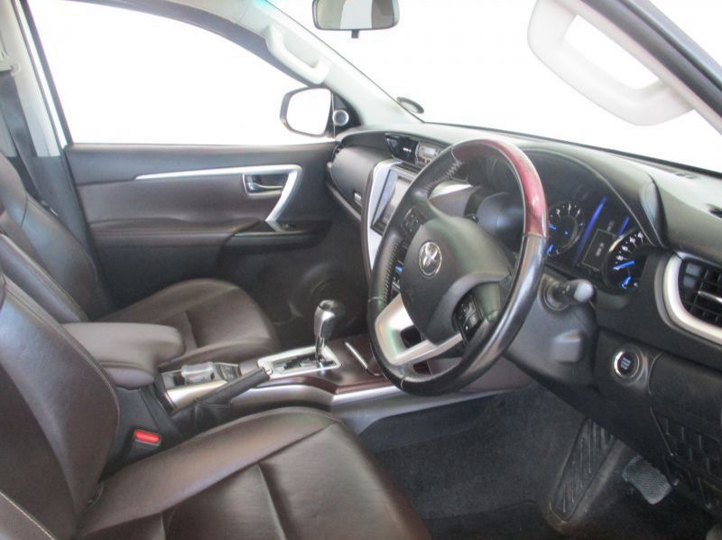 2016 Toyota FORTUNER 2.8 GD6  AT pictures