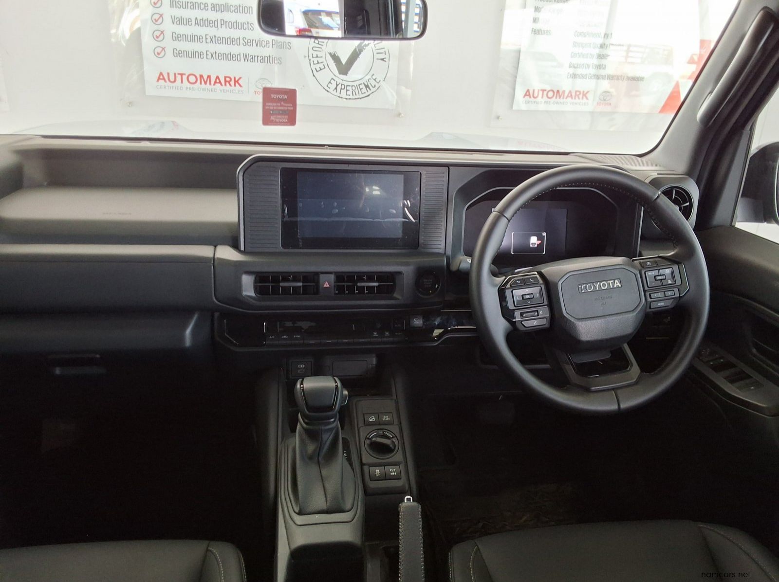 2026 Toyota Land Cruiser FJ Land Cruiser FJ 4X4 6AT VX pictures