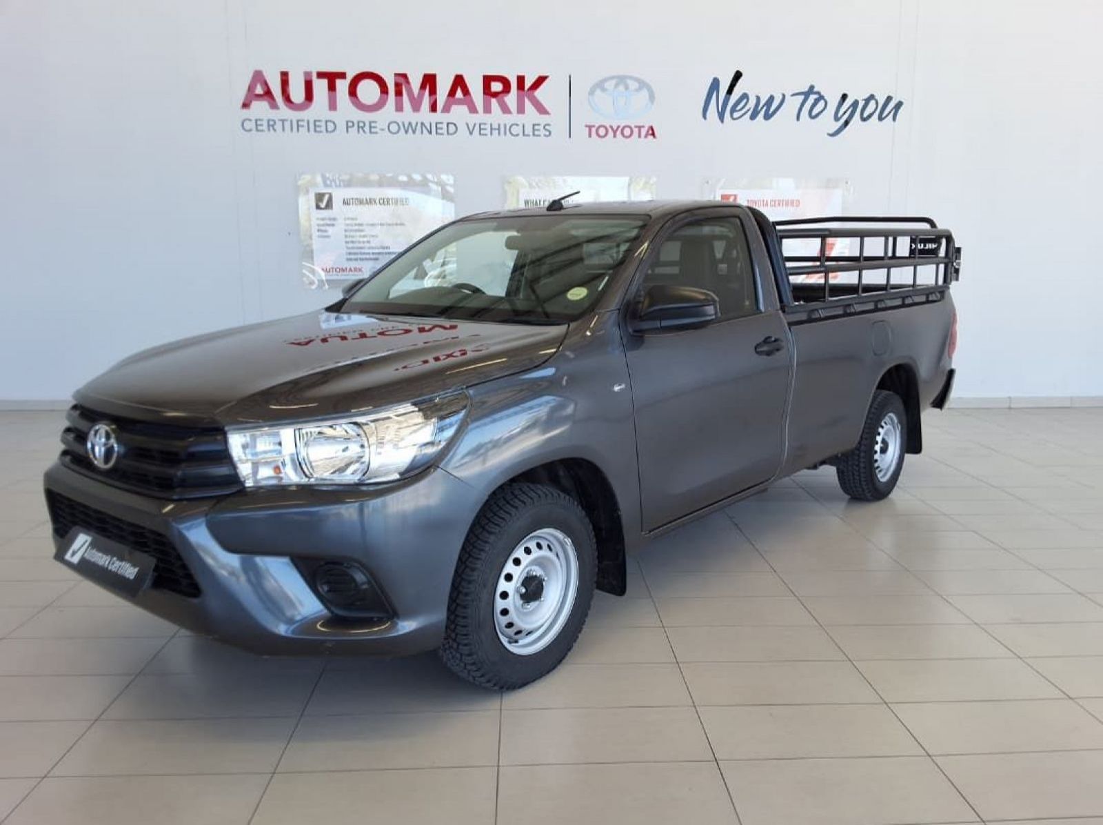 Used Toyota Hilux 2.0 VVTi MT A/C  for sale in Windhoek, Walvis Bay, Okahandja, Gobabis, Mariental, Otjiwarongo, Ongwediva, Namibia