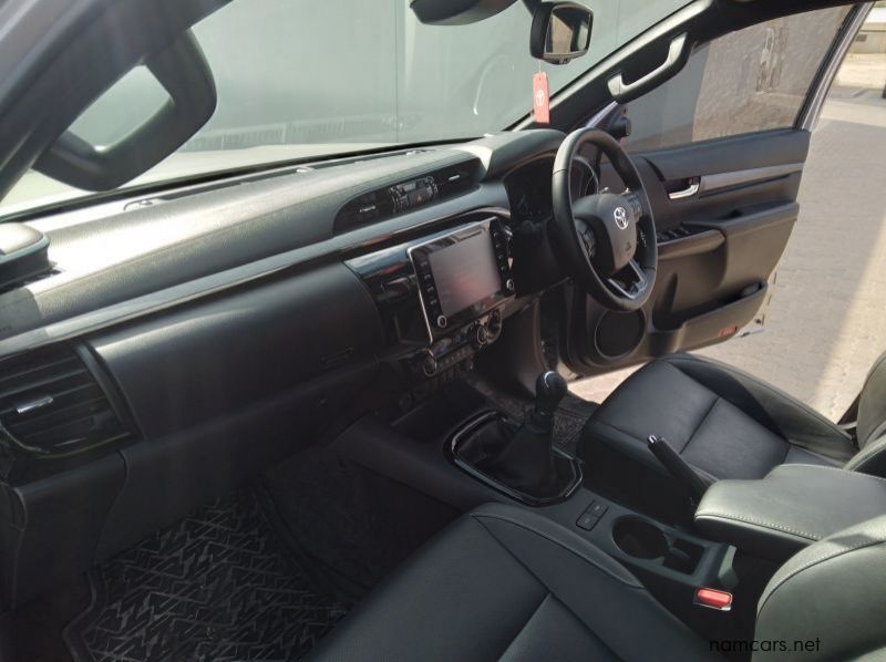 2023 Toyota HILUX 2.8 D/CAB 4X4 LGD MT pictures