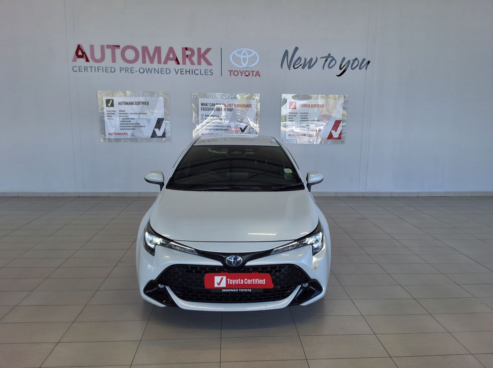 2024 Toyota COROLLA HB 1.8 XS HEV pictures