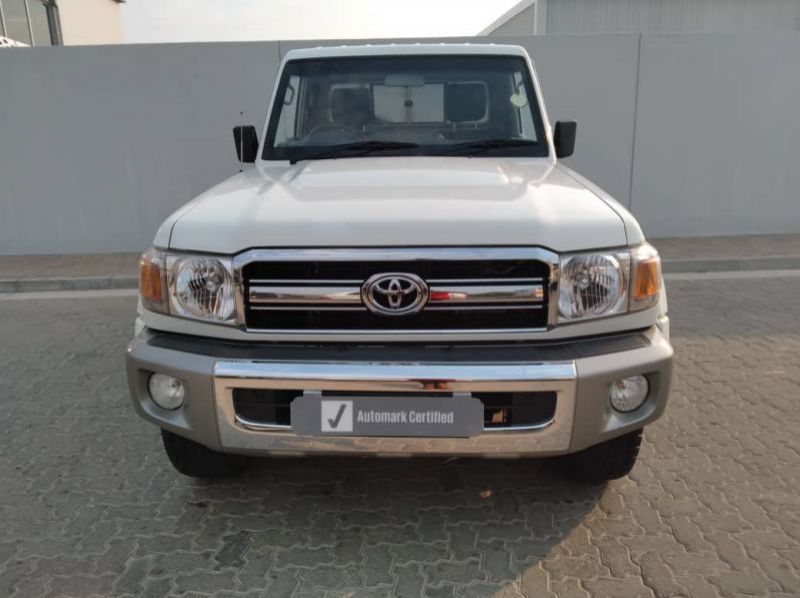 2014 Toyota 4.0 V6 TOYOTA LAND CRUISER S/CAB pictures
