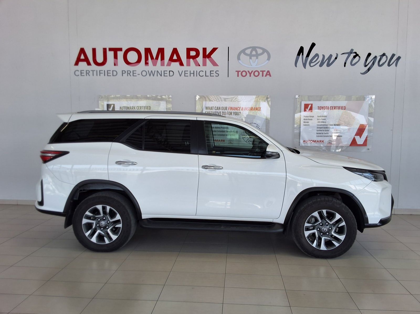 2025 Toyota Fortuner 2.4 GD6 4X4 AT pictures