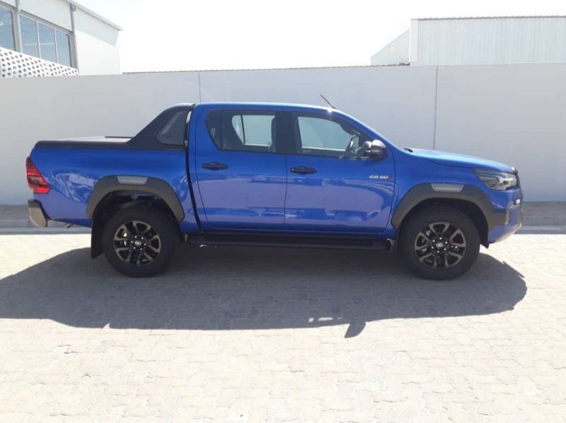 2021 Toyota 2.8 HILUX GD6 DC LEGEND SR 4X4 MT pictures
