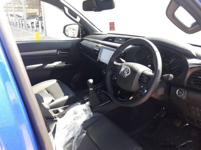 2021 Toyota 2.8 HILUX GD6 DC LEGEND SR 4X4 MT pictures