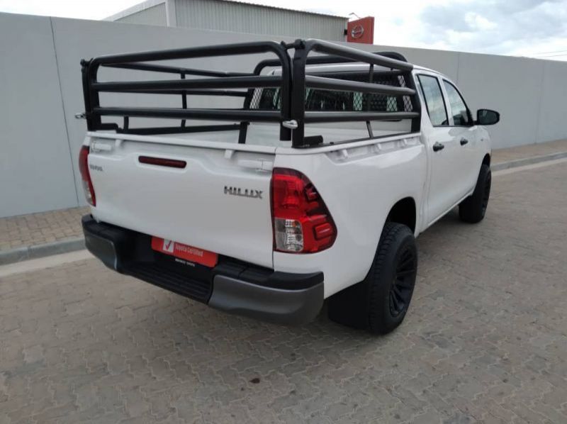 2023 Toyota 2.7 HILUX DC RB SR MT pictures