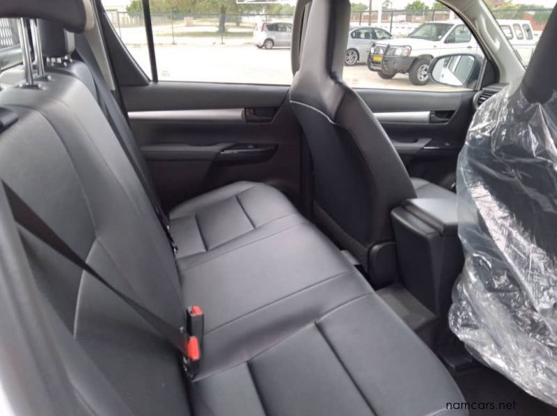 2023 Toyota 2.7 HILUX DC RB SR MT pictures