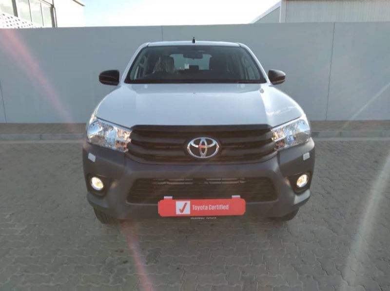 2022 Toyota 2.4 GD6 HILUX D/C SR MT pictures