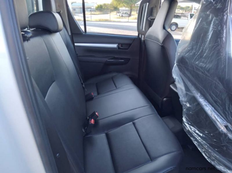 2022 Toyota 2.4 GD6 HILUX D/C SR MT pictures