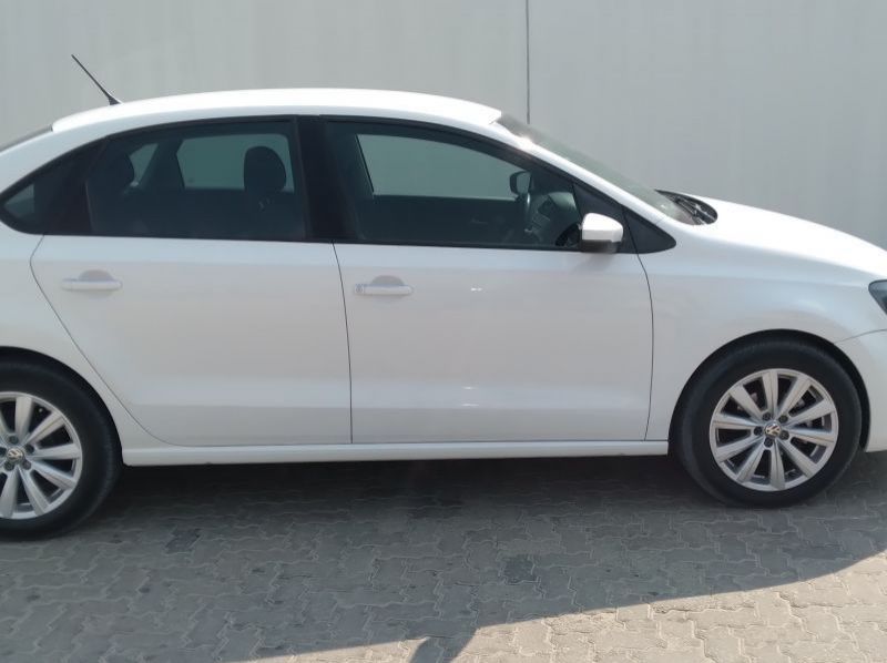 2019 Volkswagen 1.6 VW POLO CLASSIC COMFORTLINE pictures