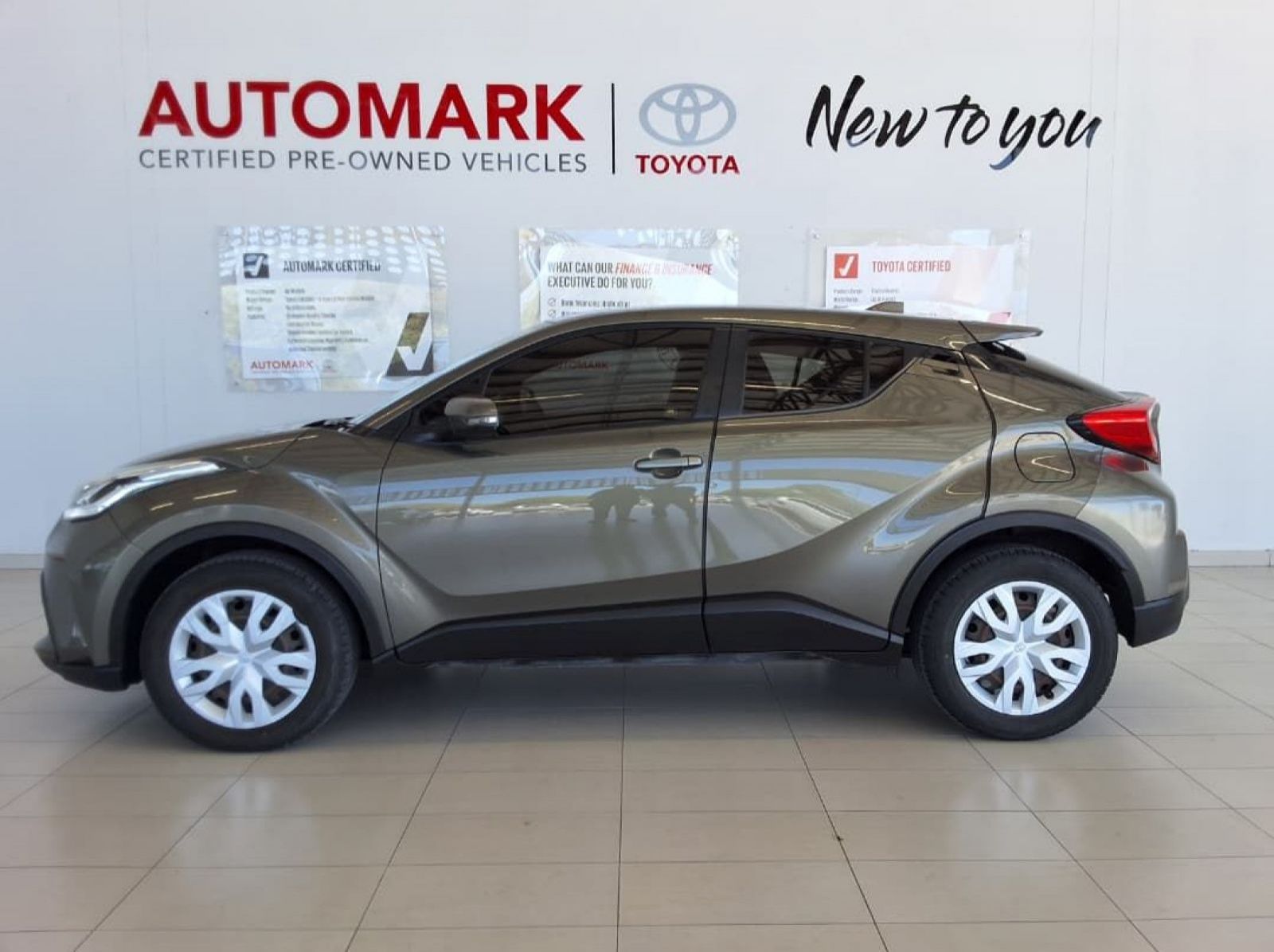 2021 Toyota C-HR 1.2T pictures