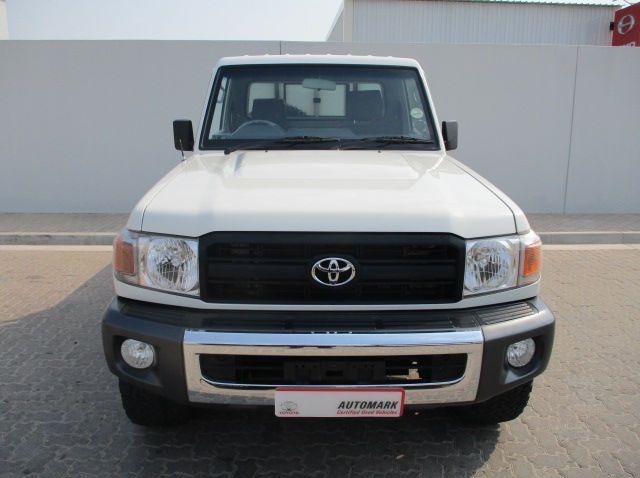 2012 Toyota 4.0 V6 L/CRUISER P/UP S/CAB LWB pictures