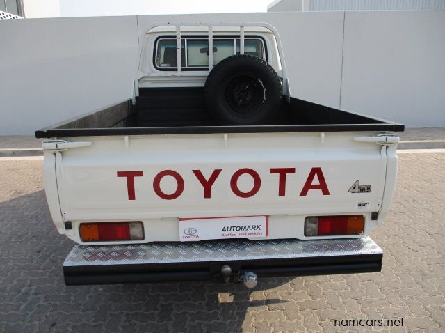 2012 Toyota 4.0 V6 L/CRUISER P/UP S/CAB LWB pictures