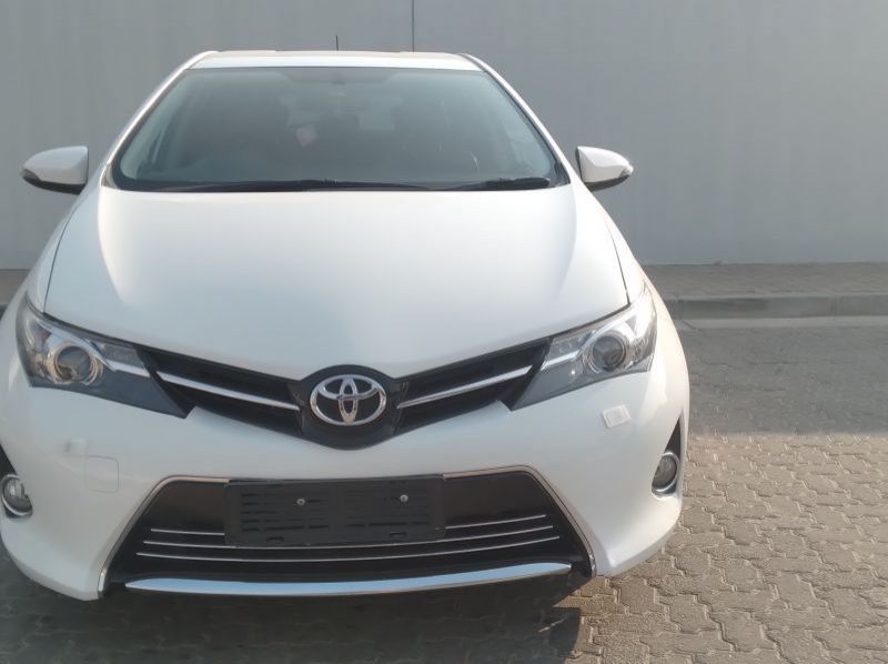 2015 Toyota 1.6 TOYOTA AURIS XR CVT pictures