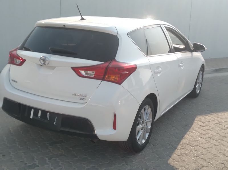 2015 Toyota 1.6 TOYOTA AURIS XR CVT pictures