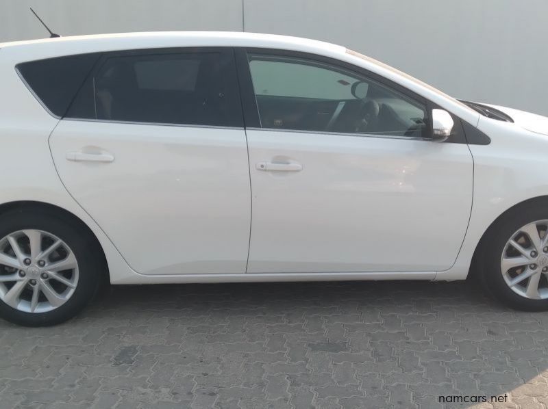 2015 Toyota 1.6 TOYOTA AURIS XR CVT pictures