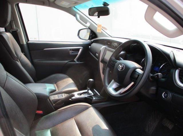 2019 Toyota 2.4 GD6 FORTUNER 4X4 AT pictures