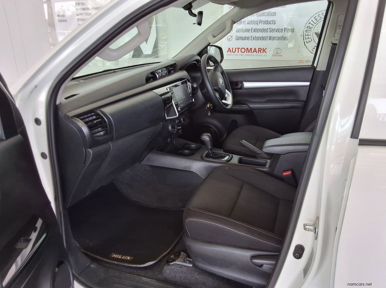 2025 Toyota Hilux Double Cab 2.4GD6 4X4 RAI AT pictures