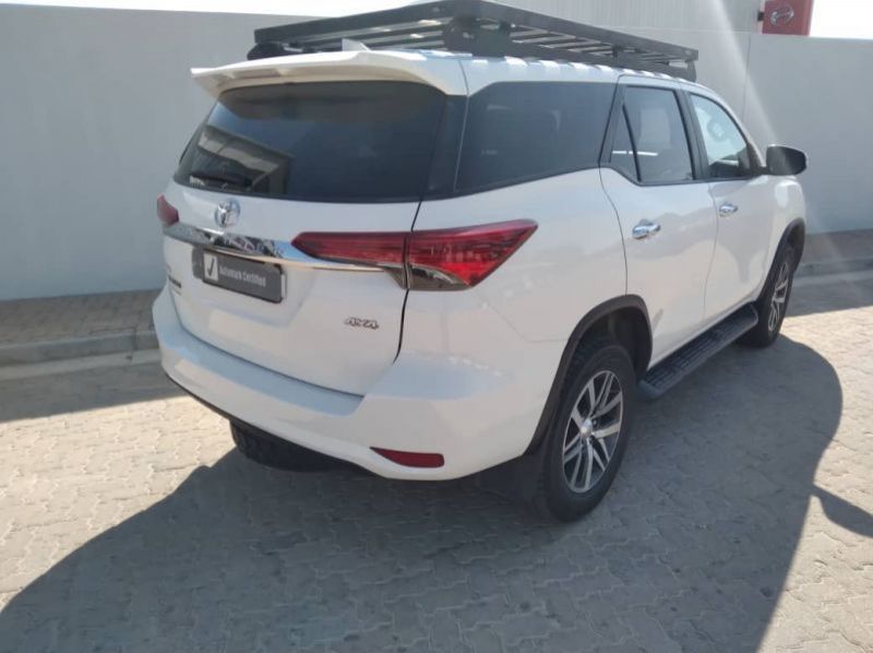 2017 Toyota 2.8 GD6 FORTUNER 4X4 AT pictures