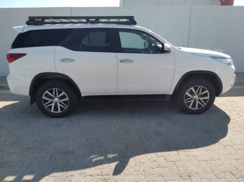 2017 Toyota 2.8 GD6 FORTUNER 4X4 AT pictures