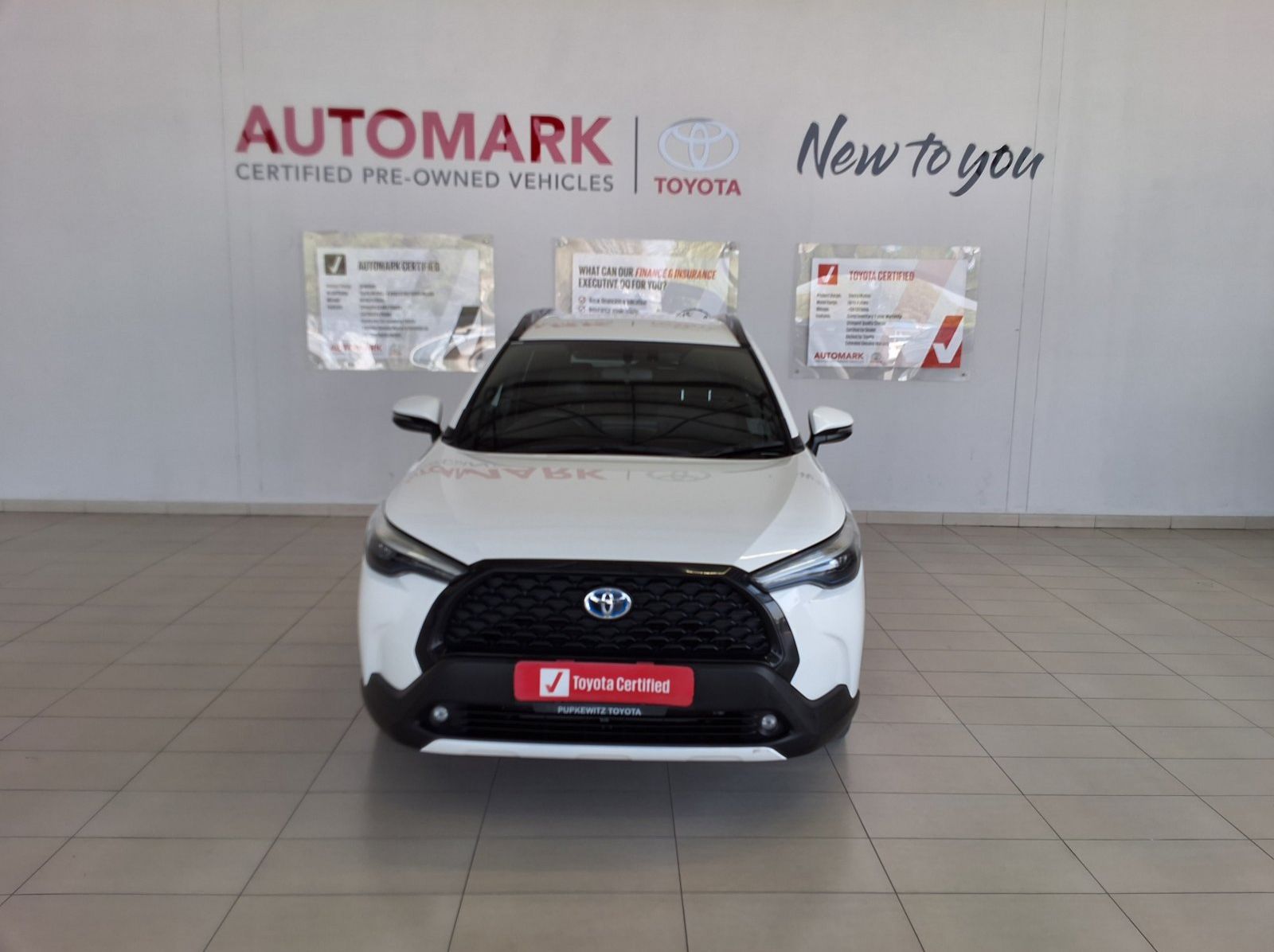 2024 Toyota Corolla Cross 1.8XS HEV pictures