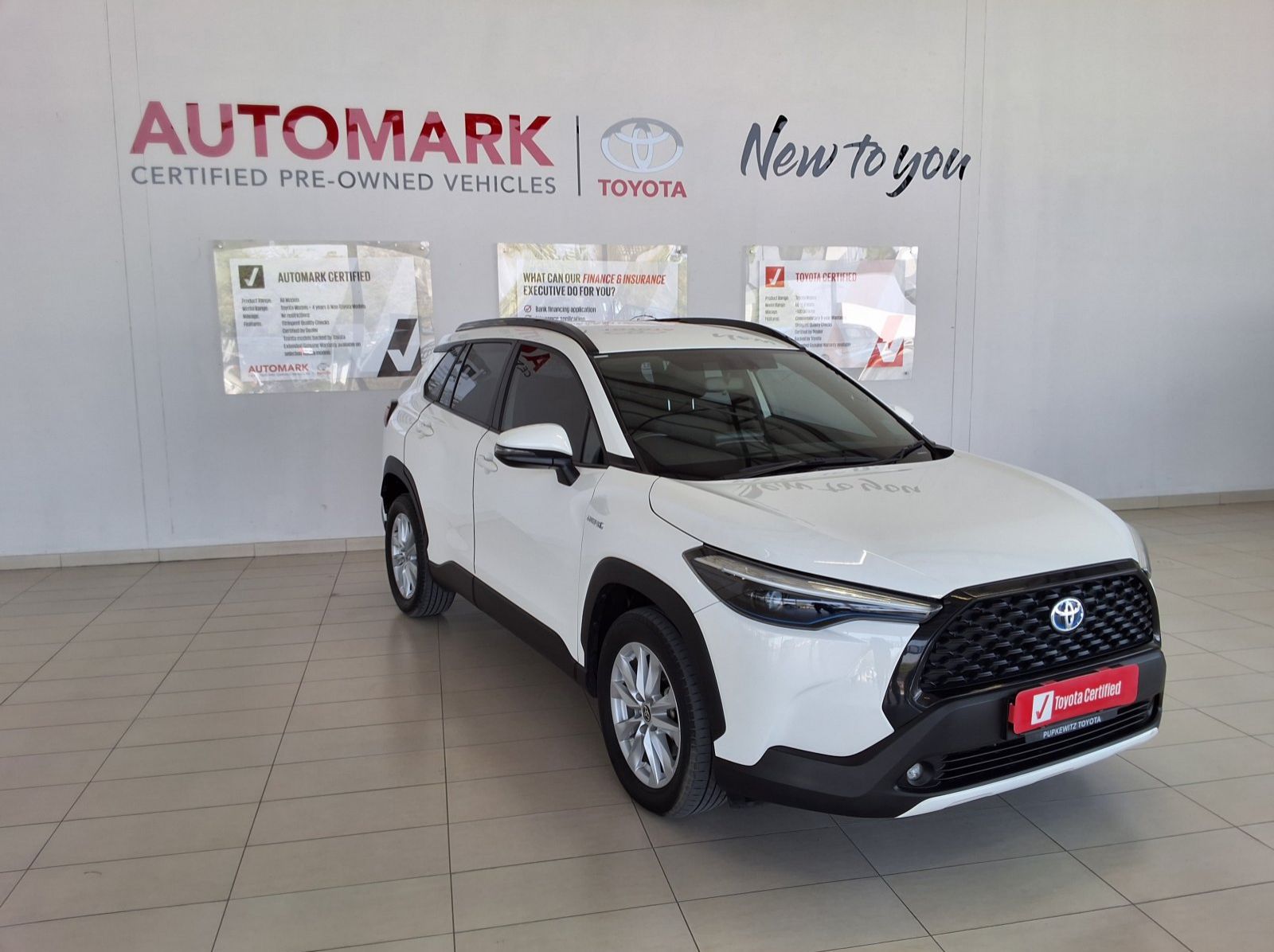 2024 Toyota Corolla Cross 1.8XS HEV pictures