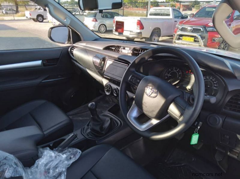 2022 Toyota 2.4 GD6 HILUX D/C SR MT pictures