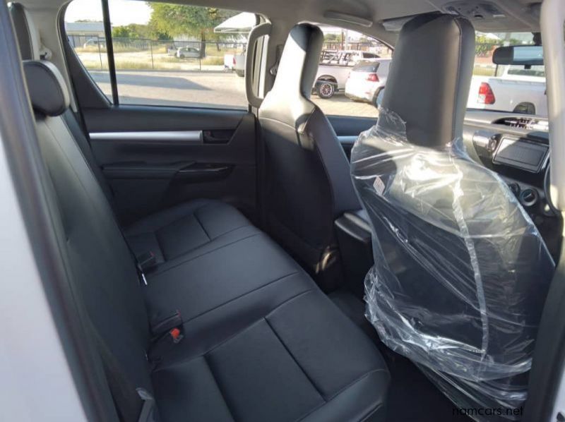 2022 Toyota 2.4 GD6 HILUX D/C SR MT pictures