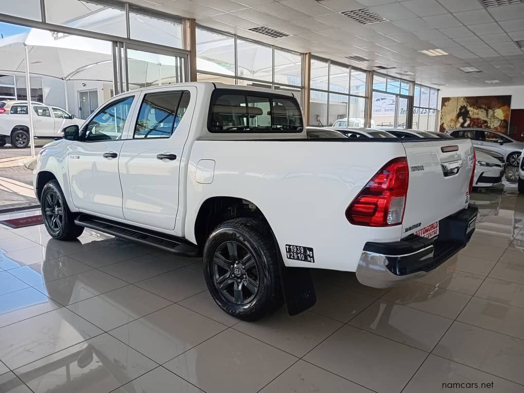 2023 Toyota Hilux 2.4Gd6 A/t D/c 4x4 photo