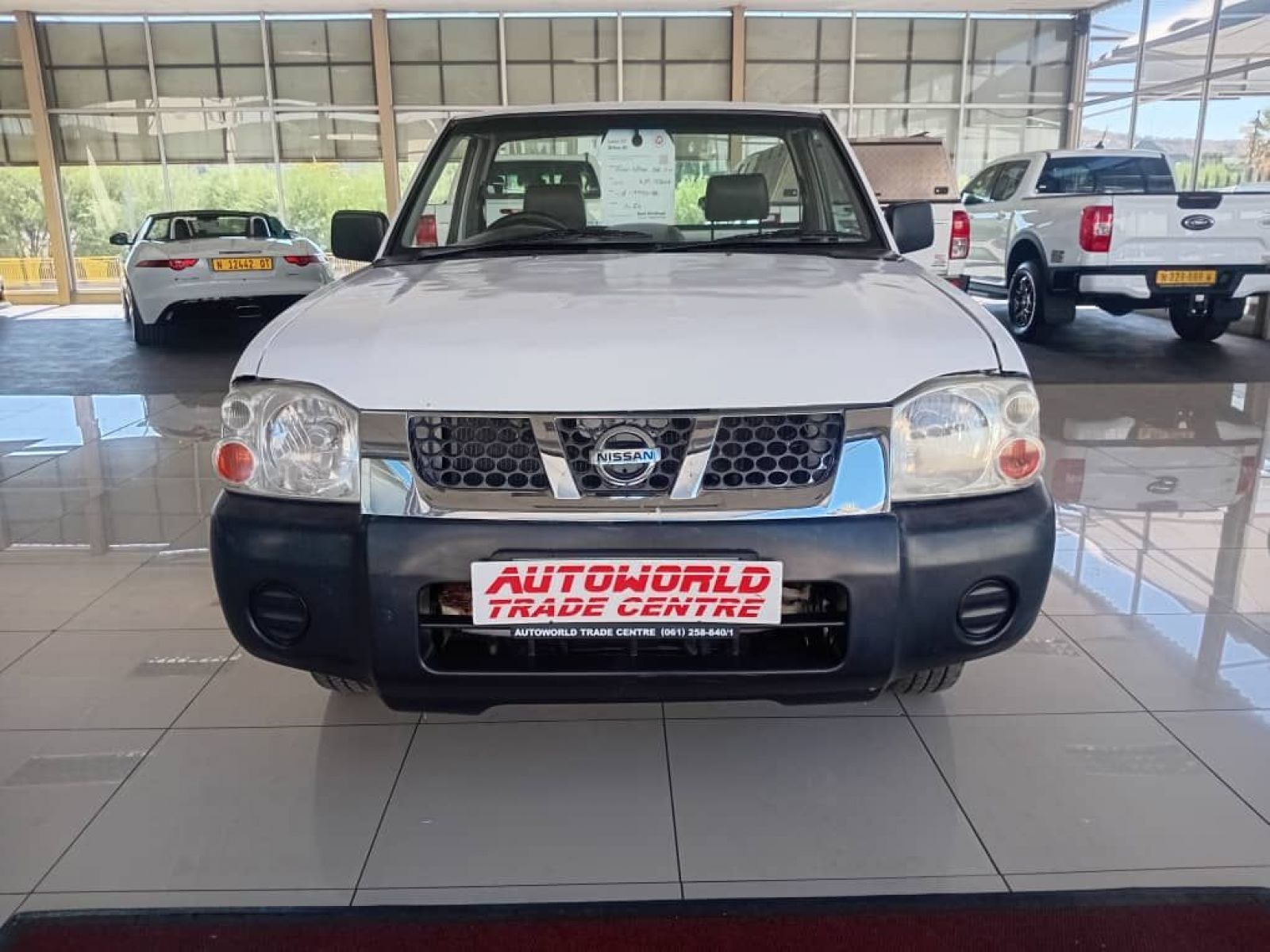 2012 Nissan Np300 2.4i S/c 4x2 photo
