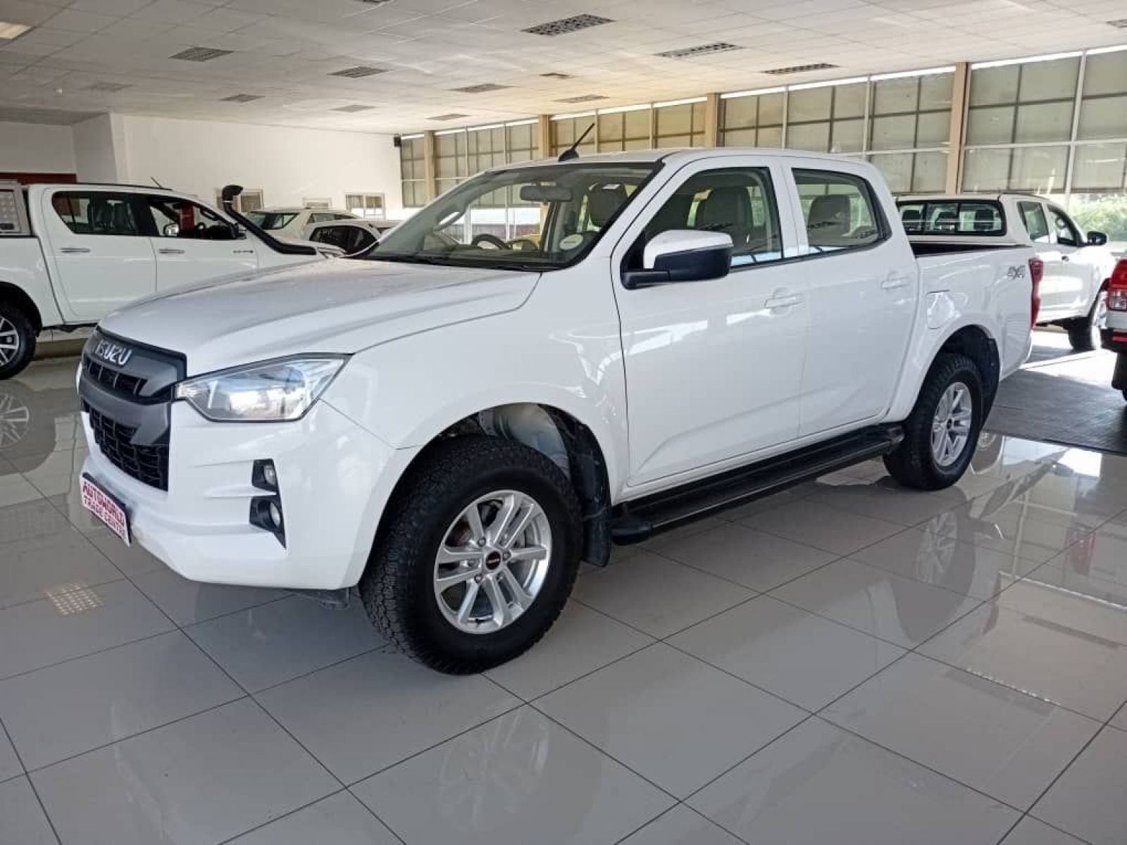 2023 Isuzu D-Max 1.9Ddi D/c A/t 4x4 LS photo