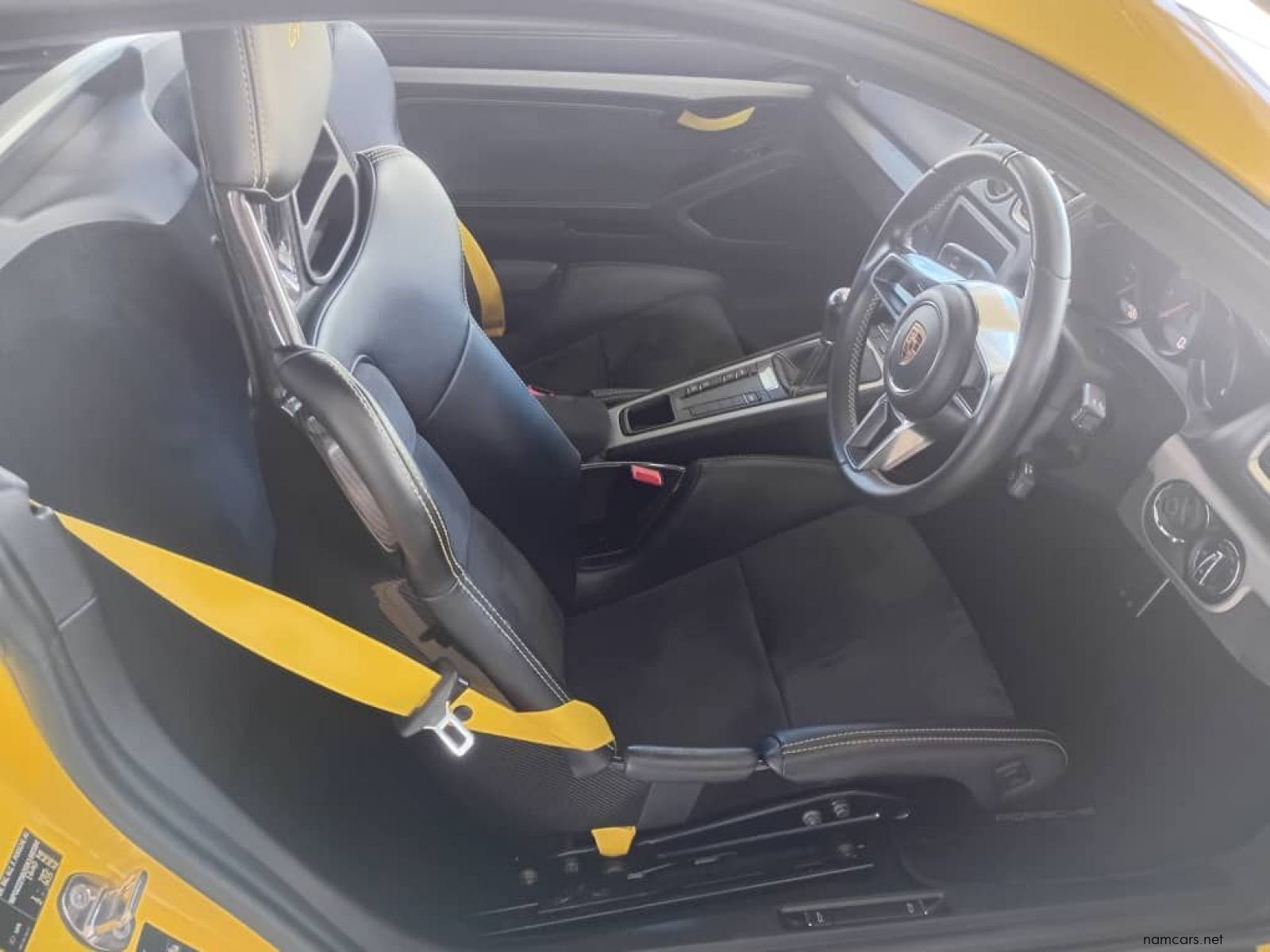 2016 Porsche Caymen GT4 photo