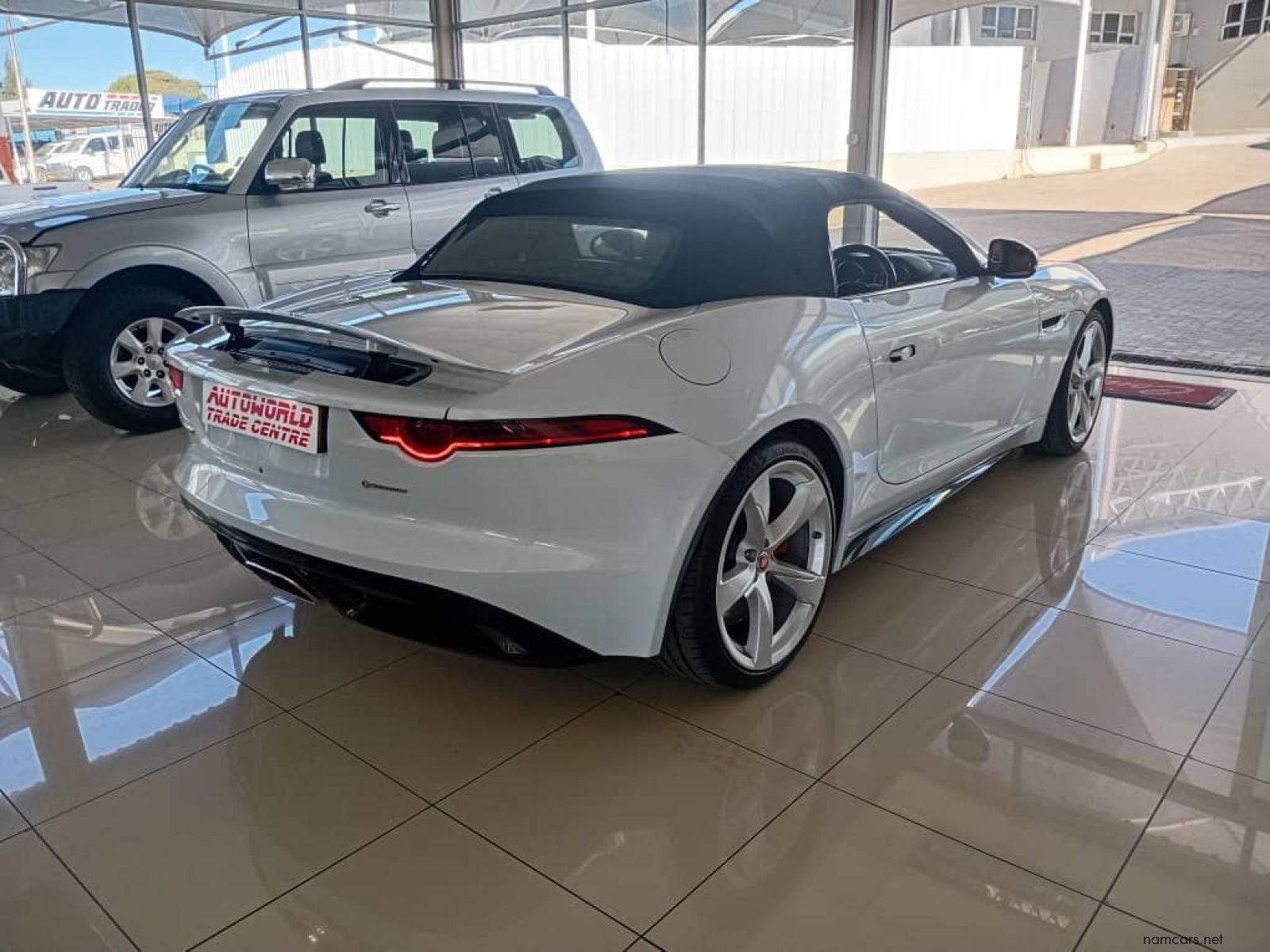 2018 Jaguar F-Type 2.0i Convertible R-Dynamic 221kw photo