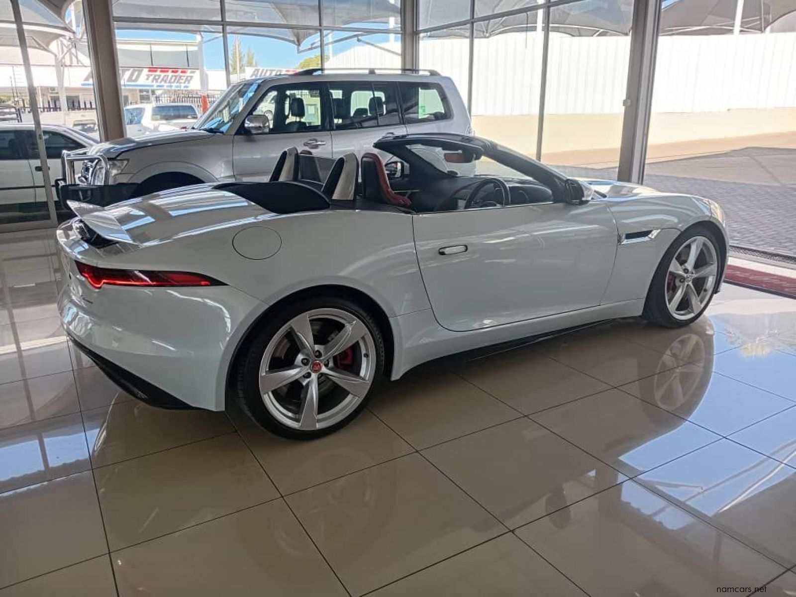 2018 Jaguar F-Type 2.0i Convertible R-Dynamic 221kw photo