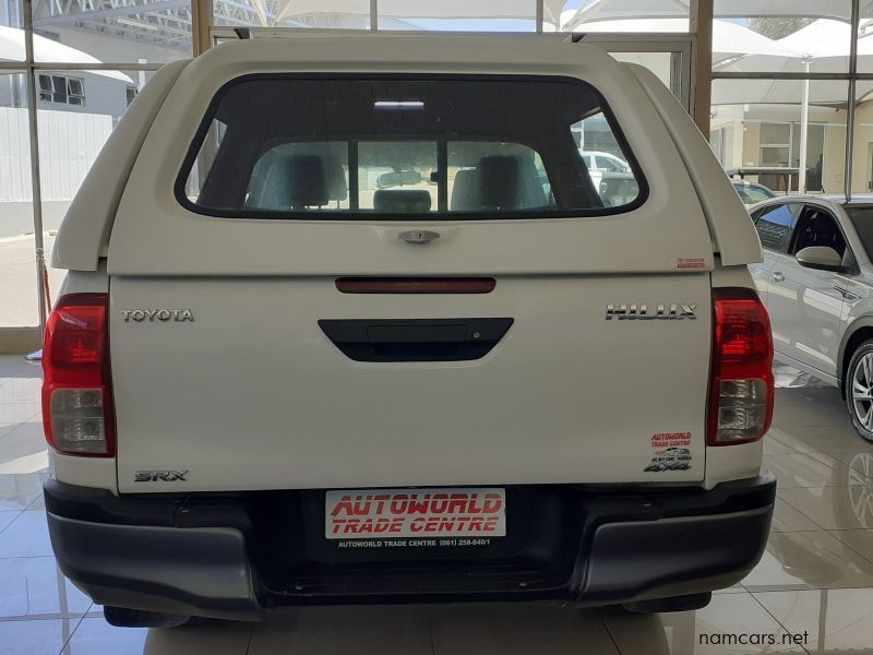 2017 Toyota Hilux 2.4GD6 D/C 4x4 SRX photo