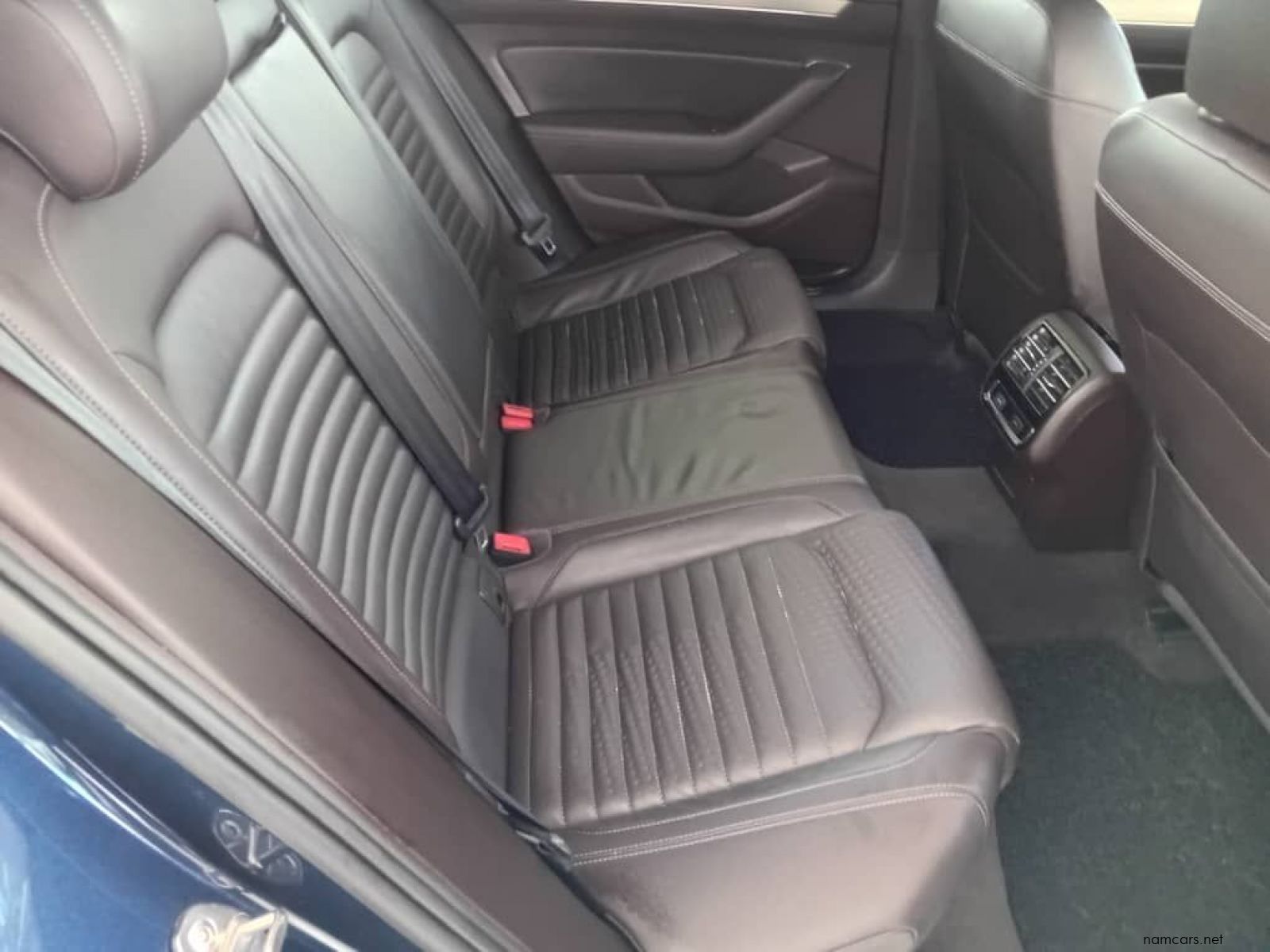 2015 Volkswagen Passat 1.8TSi DSG Hiline photo