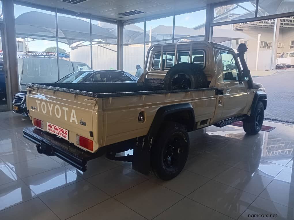2017 Toyota Land Cruiser 4.5 v8 TDi S/c 4x4 photo