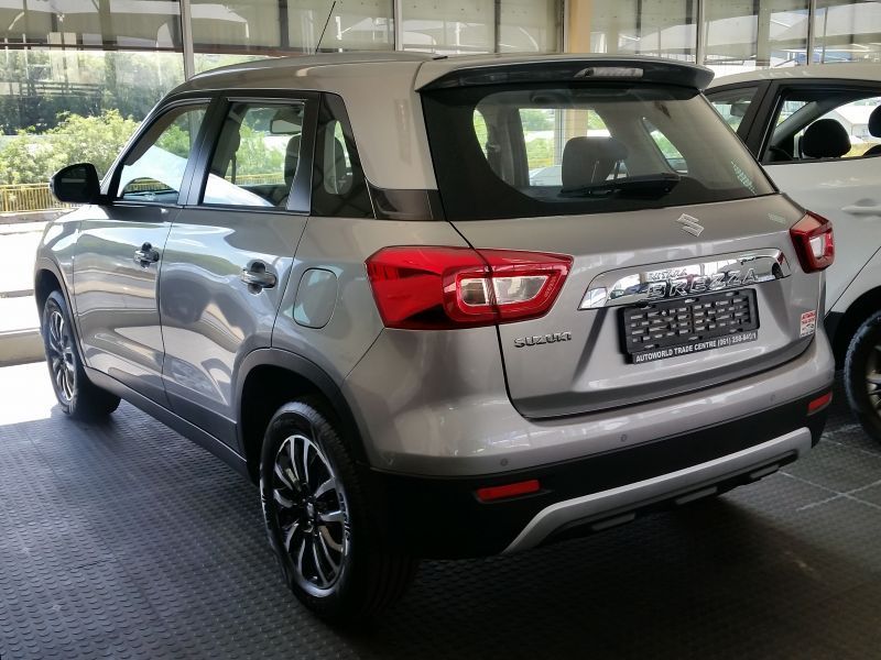 2022 Suzuki Brezza 1.5i A/T GLX for sale 17 000 Km Automatic