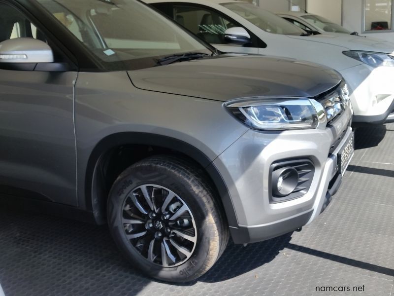 2022 Suzuki Brezza 1.5i A/T GLX for sale 17 000 Km Automatic