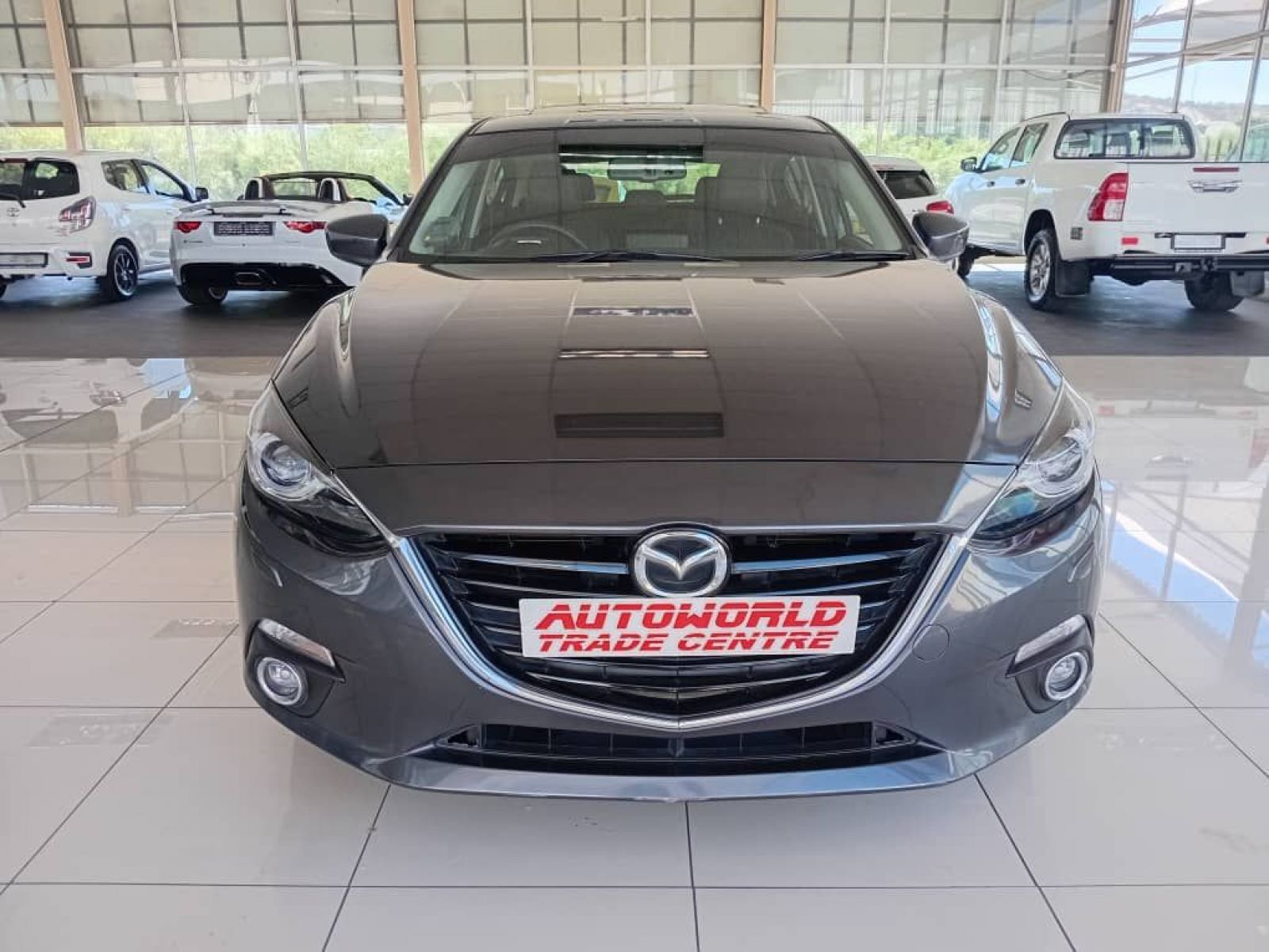 2015 Mazda Mazda 3 Active 1.5 A/t photo