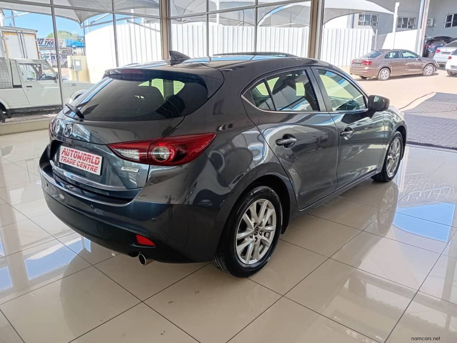 2015 Mazda Mazda 3 Active 1.5 A/t photo