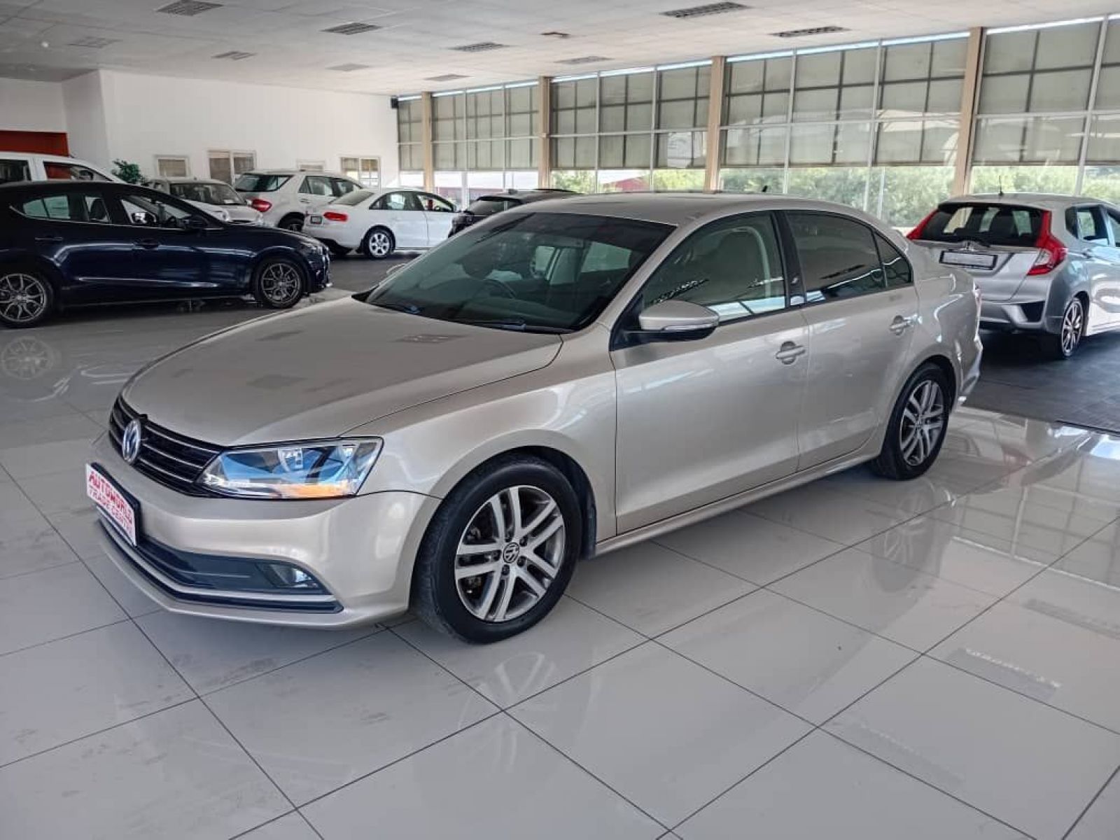 2015 Volkswagen Jetta 1.4TSi A/t Import. photo
