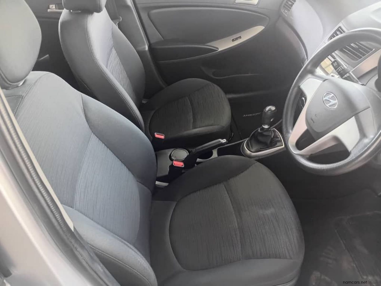 2015 Hyundai Accent 1.6 photo