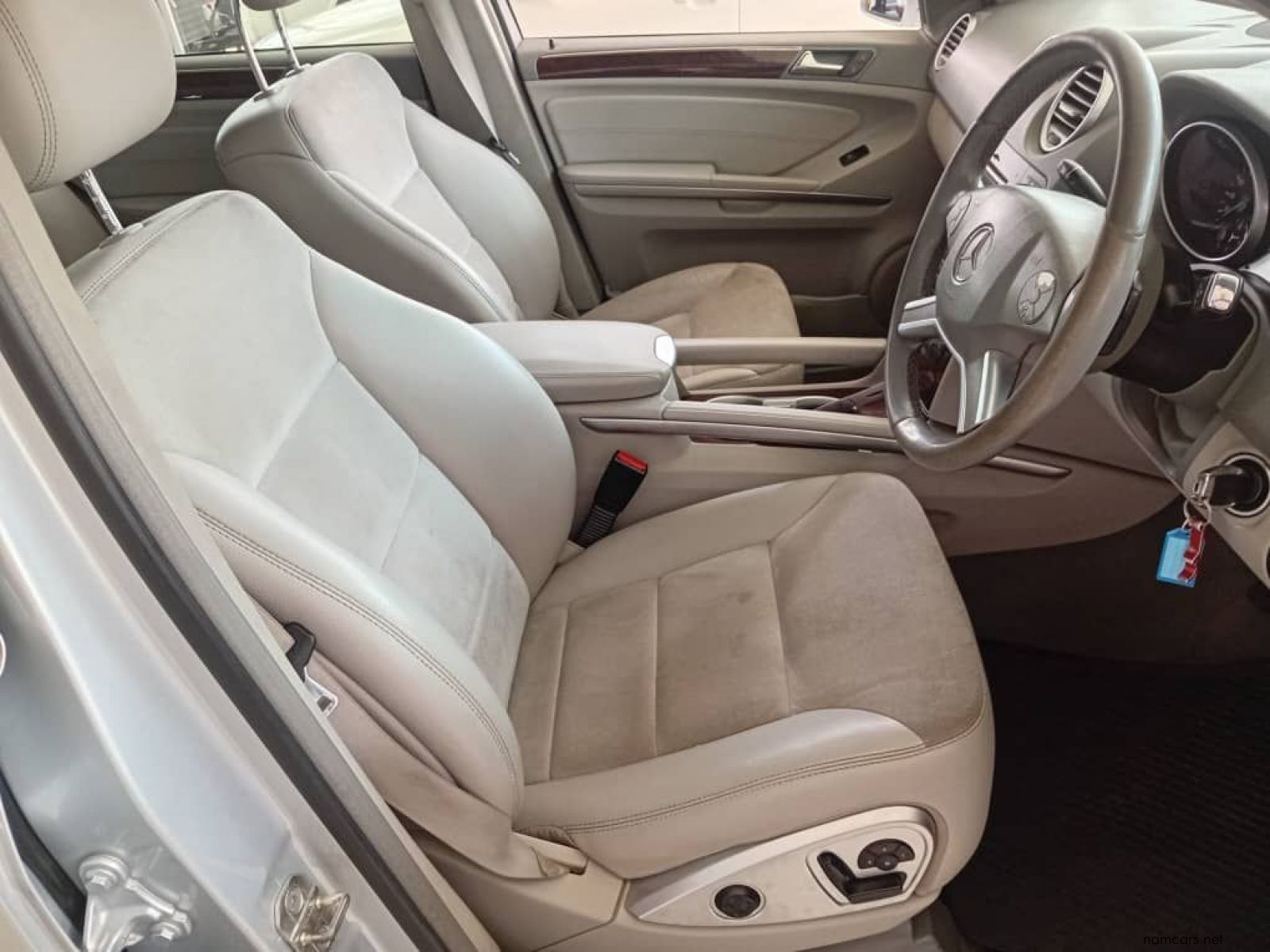 2012 Mercedes-Benz ML 350CDi A/t 4Motion photo